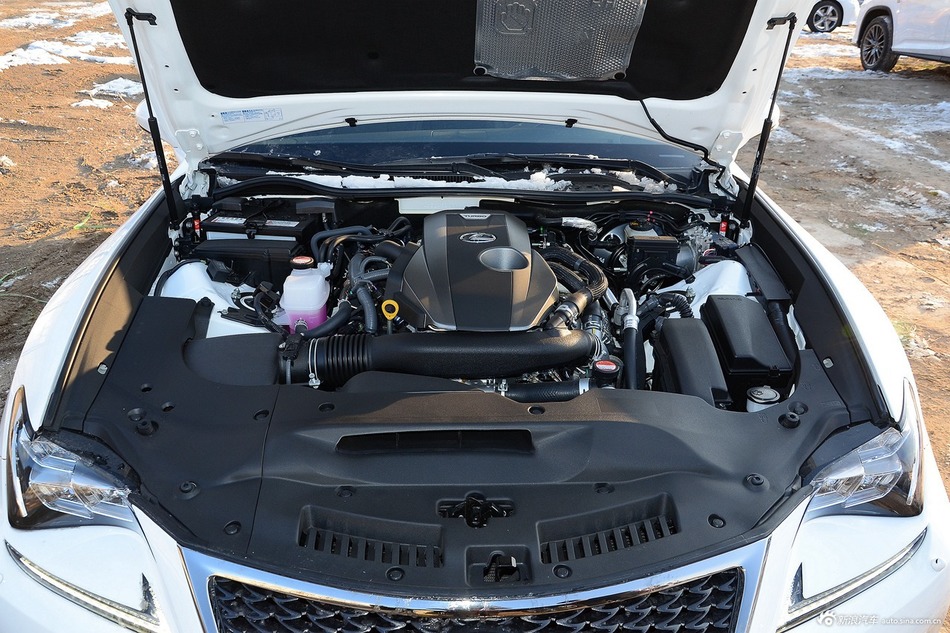 2016款雷克萨斯RC 2.0T 200t F SPORT极致版
