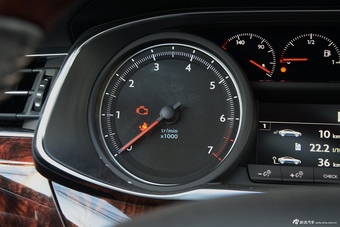 2016款东风A9 1.8T自动豪华型