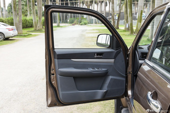 2015款中兴威虎TUV 2.5T手动柴油四驱豪华型