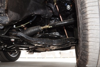 2015款比亚迪M6 2.4L自动豪华型