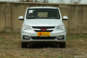 2015款五菱宏光S1 1.5L手动标准型