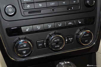 2014款 新帕萨特 1.8TSI DSG 尊荣版