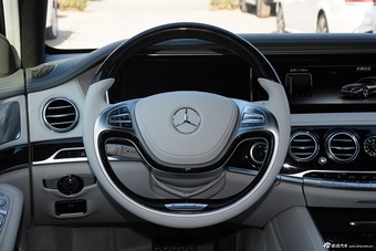 2015款迈巴赫S级S400 4MATIC