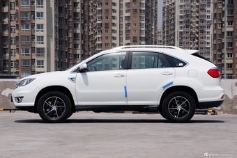 2015款比亚迪S7 1.5T手动尊贵版