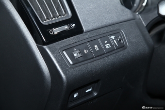 2014款索纳塔八 2.4L 自动豪华版 国IV