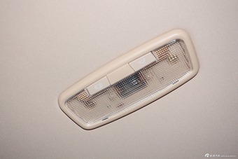 2015款宝骏560 1.8L手动精英型