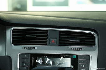 2016款高尔夫1.6L手动时尚型