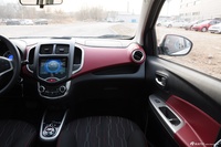 2014款奔奔1.4L自动尊贵天窗型