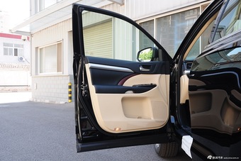 2015款汉兰达2.0T自动两驱精英版7座