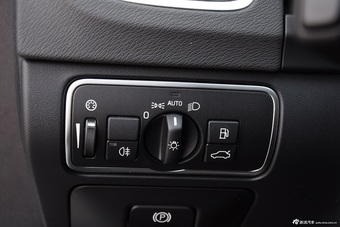 2015款沃尔沃V60 2.0T T5智雅个性运动版