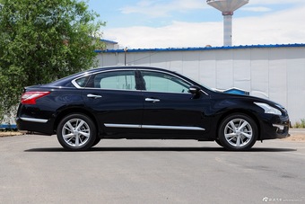 2015款天籁2.5L XL Upper欧冠科技版