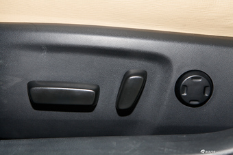 2013款锐志2.5V自动菁锐版