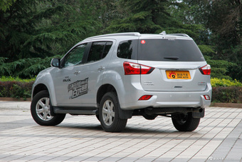 2015款五十铃mu-X 3.0T自动四驱尊享型