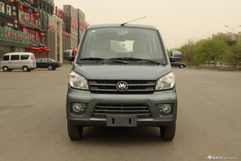 2014款启腾M70 1.2L进取型