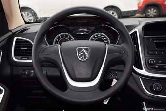 2015款 宝骏560 1.8L手动舒适型