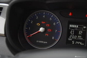 2015款启辰R50X 1.6L自动豪华版