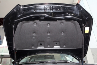 2013款吉利EC8 2.4L自动尊贵型