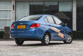 2015款赛欧3 1.5L手动幸福版（天窗）