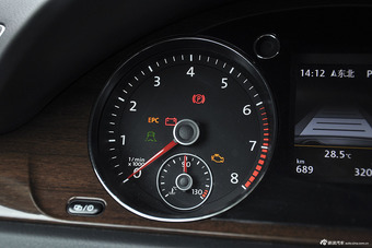 2015款迈腾2.0TSI旗舰型