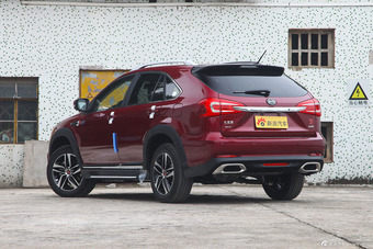 2015款比亚迪唐2.0T自动四驱旗舰型