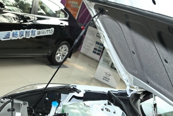 2014款福美来M5 1.6L手动时尚型