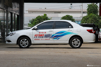 2015款比亚迪全新F3节能版1.5L自动豪华型