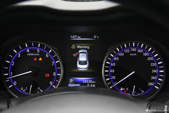 2014款英菲尼迪Q50 3.7L自动豪华运动版