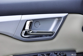 2014款风骏6 2.0T四驱领航型4D20B