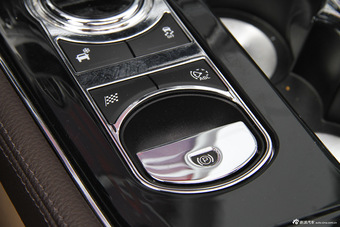2015款捷豹XJL 2.0T两驱典雅商务版