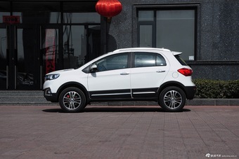 2015款哈弗H1 1.5L自动尊贵型