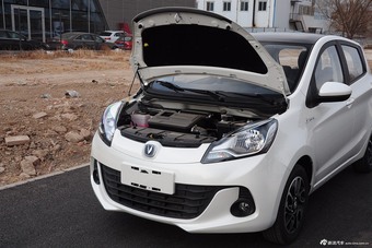 2014款奔奔1.4L自动尊贵天窗型