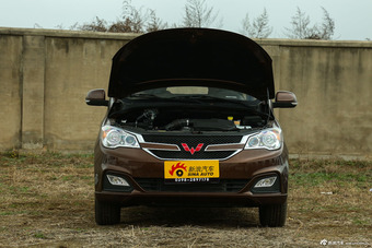 2015款五菱宏光S1 1.5L手动标准型