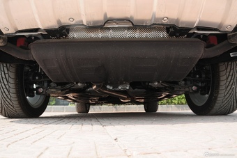 2015款哈弗H8 2.0T两驱豪华型