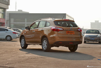 2015款启辰T70到店实拍