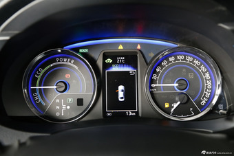 2016款卡罗拉双擎1.8L自动旗舰版