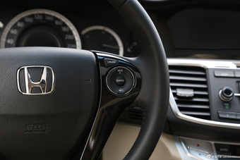 2015款雅阁2.0L自动EX豪华版