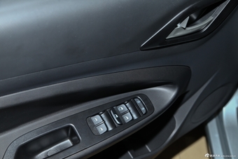 2012款中华H230 1.5L手动舒适型