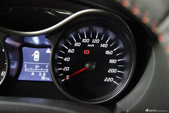 2015款海马S5 1.5T手动豪华型运动版