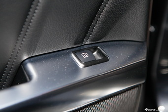 2013款奔驰GLK300 4MATIC 豪华型