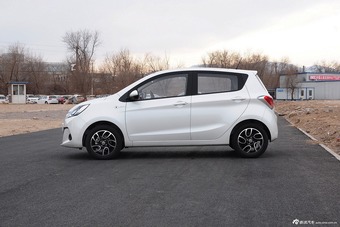 2014款奔奔1.4L手动天窗版