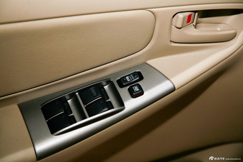 2013款花冠1.6L自动豪华版