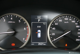 2015款雷克萨斯NX 2.0T自动200t全驱锋尚版