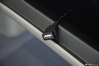 2015款菱智M3 1.6L 7座豪华型