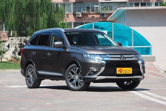 2016款欧蓝德2.4L四驱旗舰GT版 7座