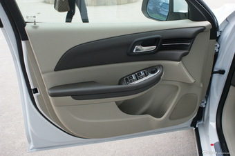 2013款迈锐宝2.0L自动舒适版图片