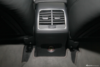 2013款奥迪Q3 40TFSI quattro四驱豪华型图片