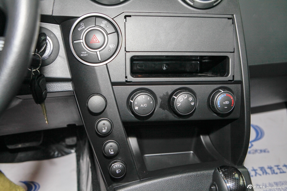 2014款爱腾2.0T两驱自动精英柴油版