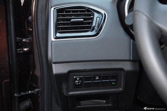 2015款传祺GS5速博1.8T自动四驱豪华导航版