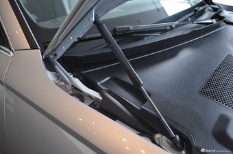 2012款奥迪A6L 2.0L TFSI手自一体舒适型