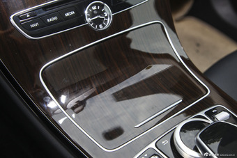 2015款奔驰C级C200L 2.0T自动运动版